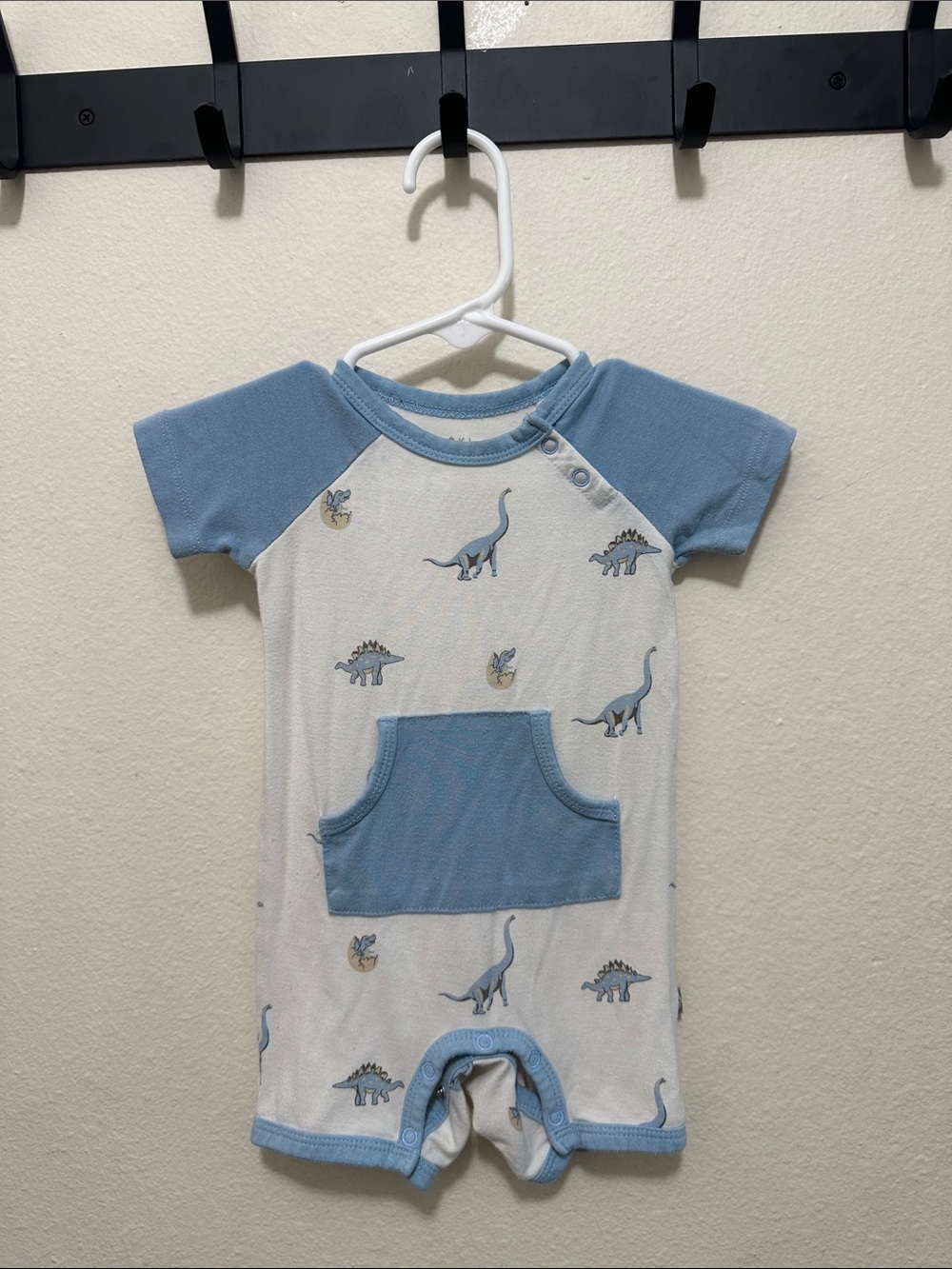 Kyte BABY Blue & White Dinosaur Short-Sleeve Romper
